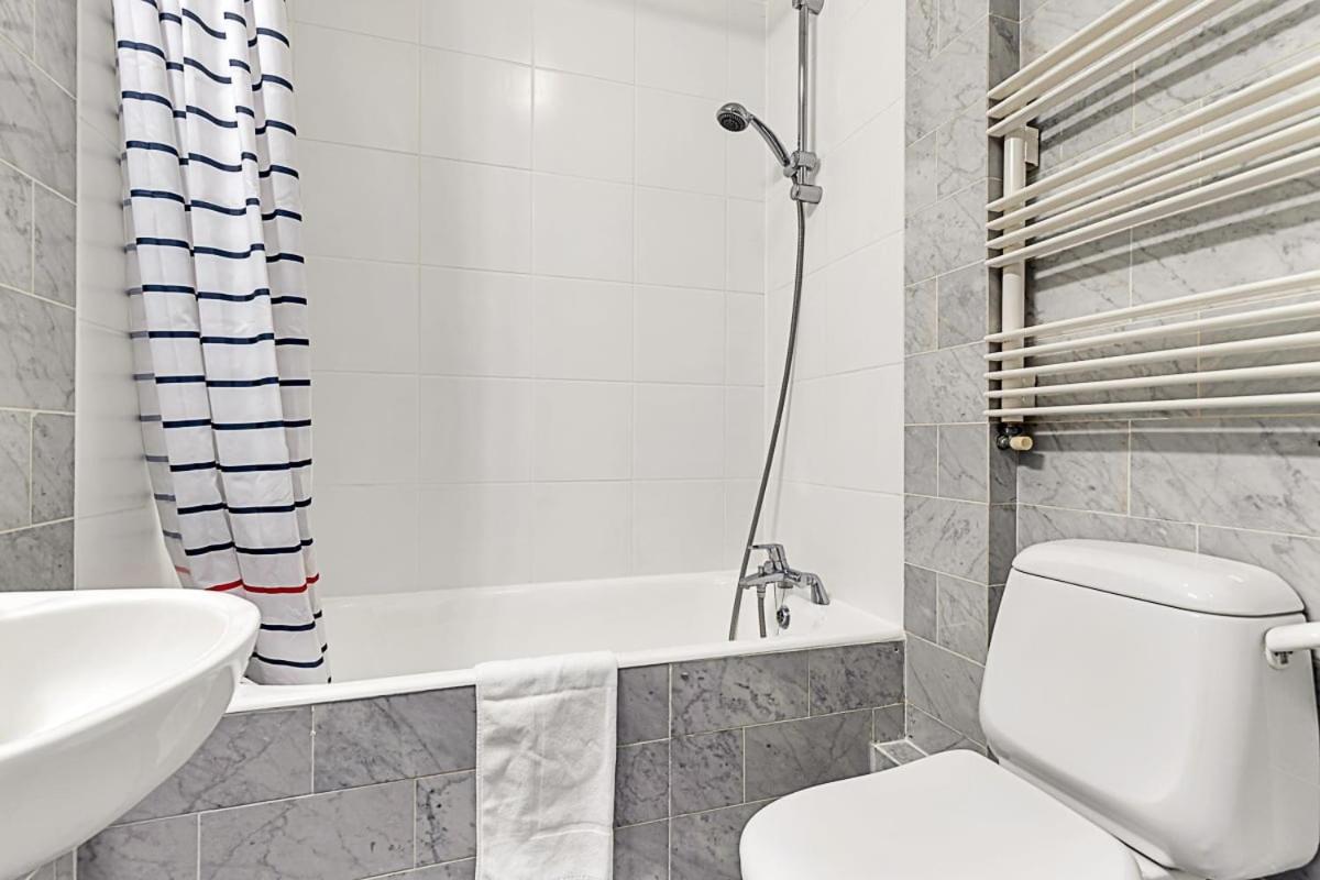 A One-bedroom Situated In Apartment